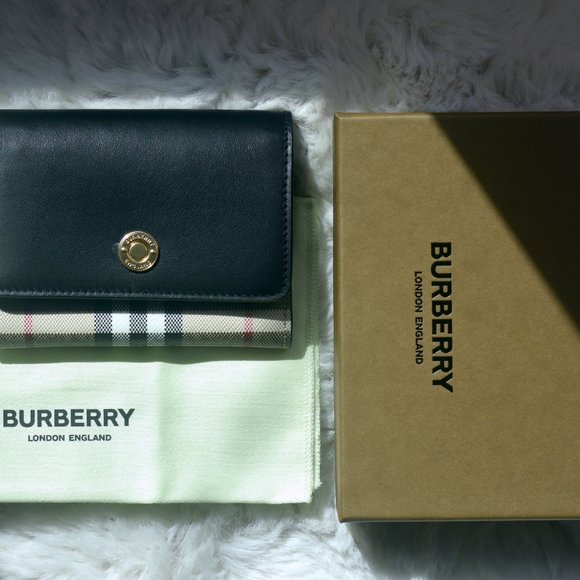 Burberry | Small Check and Leather Folding Wallet | Archive Beige/Black - Picture 1 of 8
